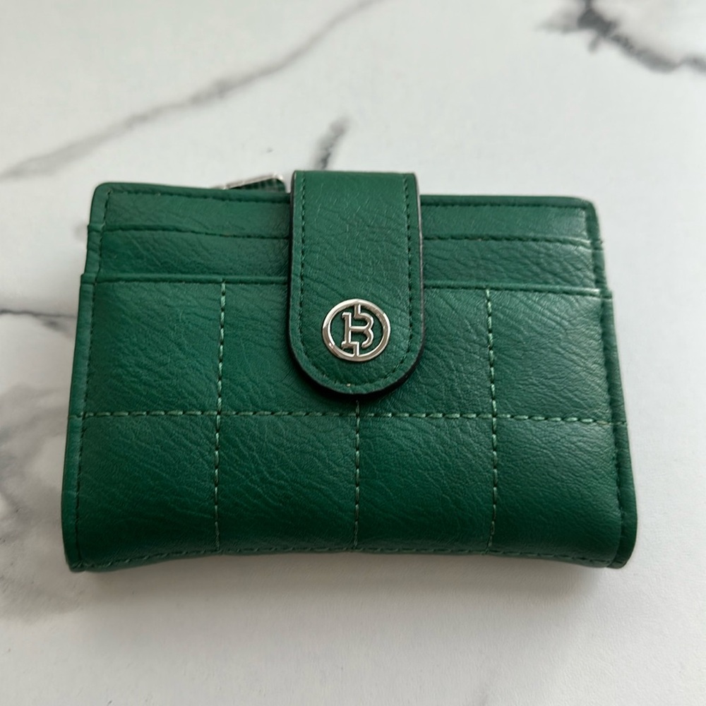 Pre owned  Bostanten Green vegan  Leather small Wallet